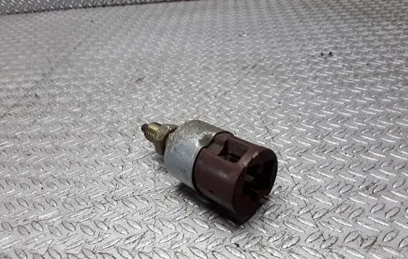 Toyota RAV 4 (XA10) Brake pedal sensor switch