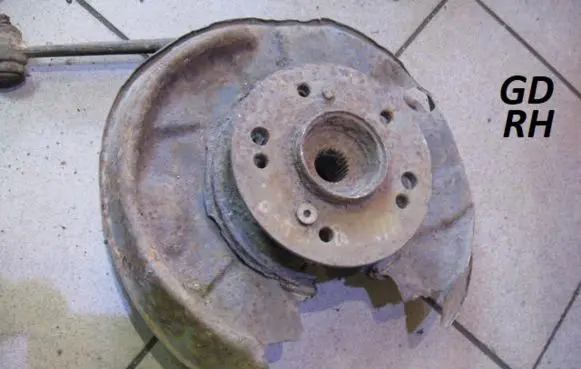 Mercedes-Benz E W124 Rear wheel hub MB124GD257