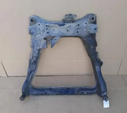 Nissan X-Trail T32 Front axle beam 