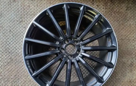 Mercedes-Benz GLS X167 R22 alloy rim A1674018300