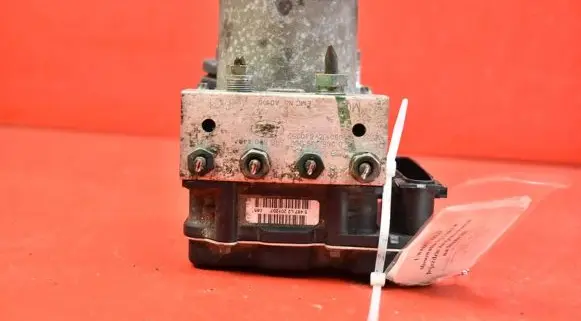 Land Rover Discovery 3 - LR3 ABS Pump 0265950472