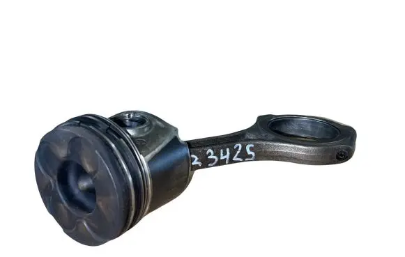 Audi A6 S6 C5 4B Piston with connecting rod