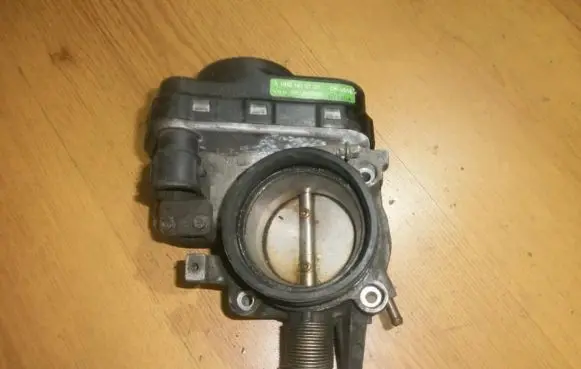 Mercedes-Benz C W202 Throttle valve 0001419725