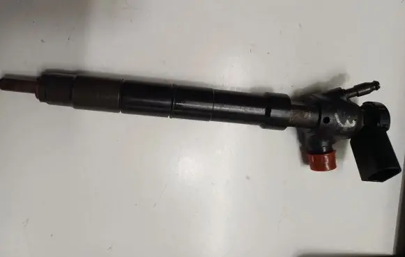 Audi A3 S3 8V Fuel injector 04L130277D