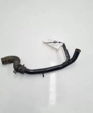 Volkswagen PASSAT B6 Engine coolant pipe/hose 03L122157K