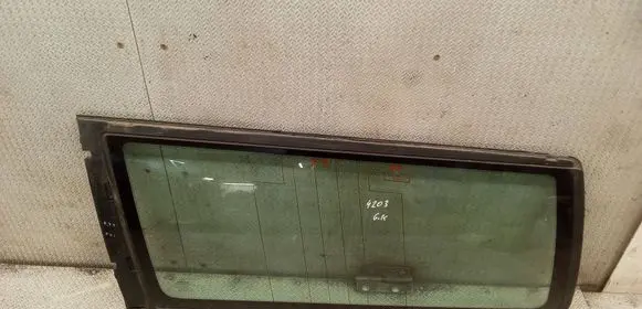 Volvo V70 Rear side window 30674476