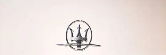 Maserati Ghibli Manufacturer badge logo/emblem 670005448