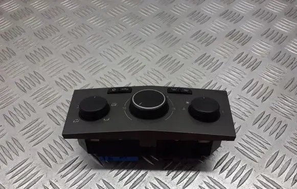 Opel Zafira B Interior fan control switch 13244860BJ
