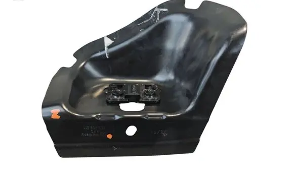 Volkswagen PASSAT B6 Fender end trim 3C5809611