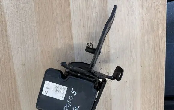 Audi A1 ABS Pump 6R0907379BA 6C0907379