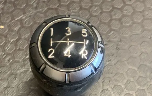 KIA Sorento Gear lever shifter trim leather/knob 