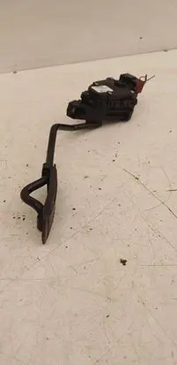 Nissan Almera Tino Accelerator throttle pedal 18002BU410 6PV00862004