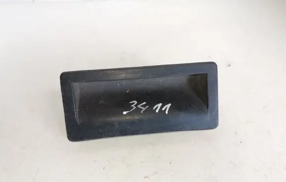 Tailgate opening switch