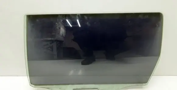 Volvo XC70 Rear door window glass