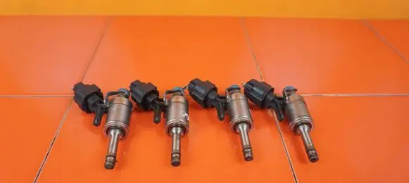 BMW 1 F20 F21 Fuel injector 0261500073 N13B16A