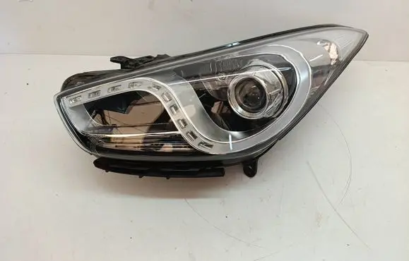 Hyundai i40 Headlight/headlamp 921013Z160