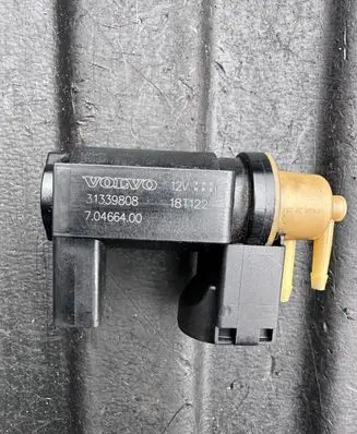 Volvo S90, V90 Turbo solenoid valve 31339808 70466400 18T122