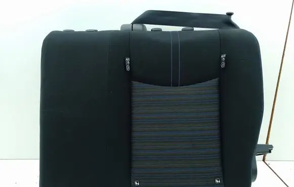Nissan Leaf II (ZE1) Rear seat 