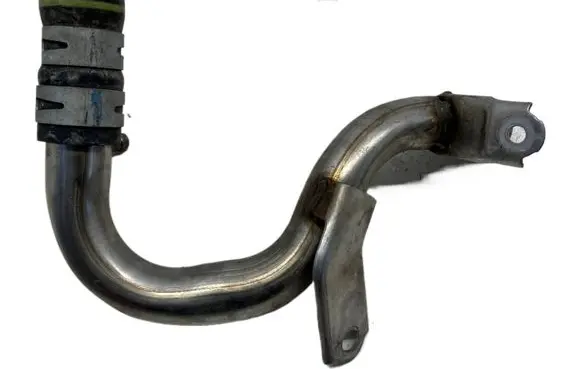 Engine coolant pipe/hose