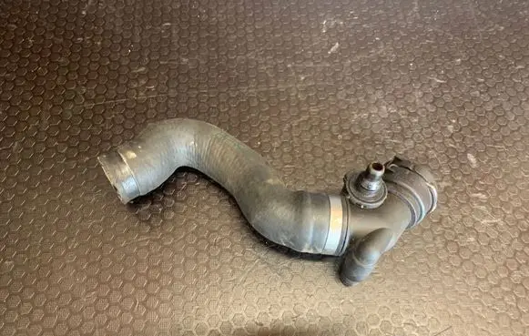 BMW 7 F01 F02 F03 F04 Coolant pipe/hose 7575425 15476310