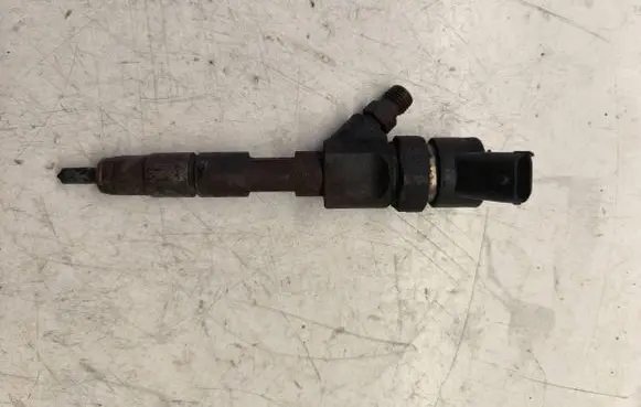Renault Trafic II (X83) Fuel injector 0445110146 7700111014 0445110