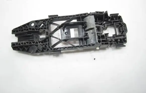 Rear door exterior handle/bracket