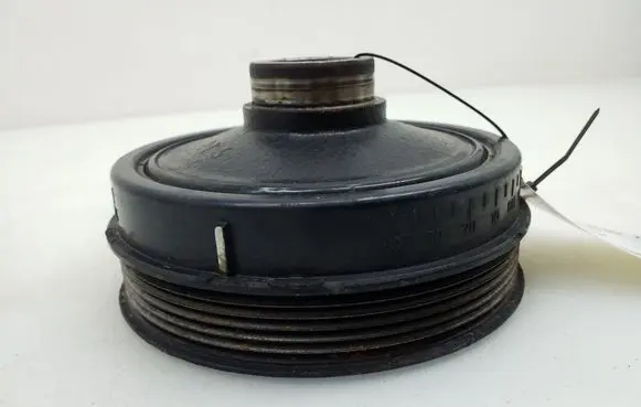 Mercedes-Benz CLS C219 Crankshaft pulley A2730300303