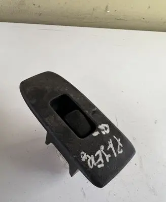 Mitsubishi Pajero Electric window control switch MR445659 MR444892 1910D7