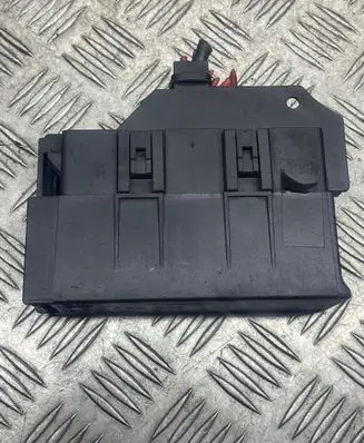Opel Meriva A Fuse module 14526271 90589541