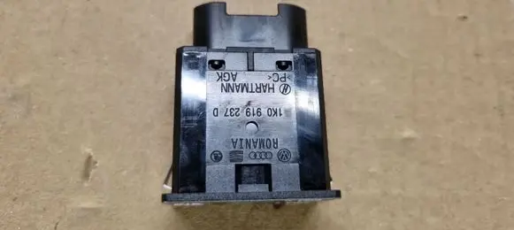 Audi Q3 8U Passenger airbag on/off switch 1K0919237