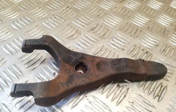 Toyota Avensis Verso Clutch release arm fork 