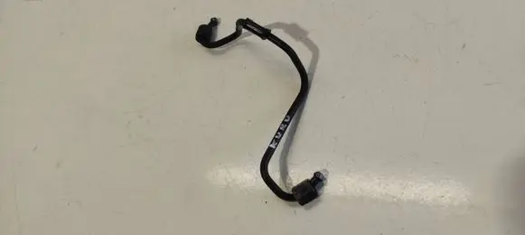 Mercedes-Benz CLK A209 C209 Fuel line pipe 