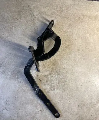 Volvo XC70 Tailgate/trunk/boot hinge 8643157