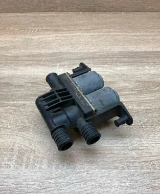 BMW 5 E39 Electric auxiliary coolant/water pump 8374995