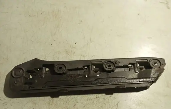 Volkswagen Touran I Front bumper mounting bracket 1T0807936