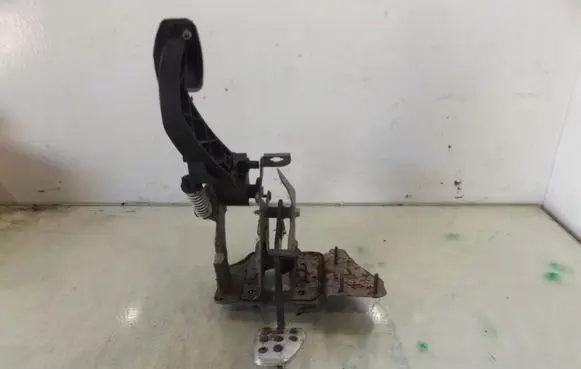 Clutch pedal