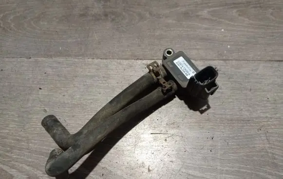 Volvo V40 Exhaust gas pressure sensor AV615L200AB