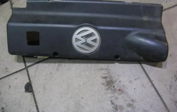 Volkswagen PASSAT B5 Engine cover (trim) 06B103935AAHL