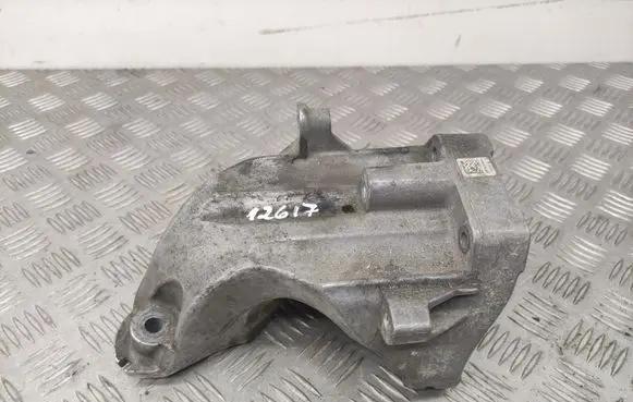 Mercedes-Benz E W212 Engine mounting bracket A6512230004