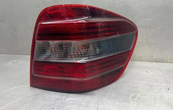 Mercedes-Benz ML W164 Rear/tail lights 404122R 404182R