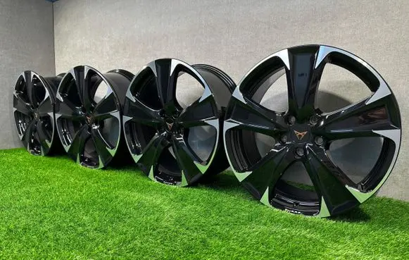 Seat Leon IV R19 alloy rim 