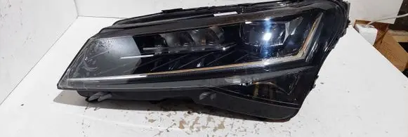 Skoda Superb B8 (3V) Headlight/headlamp 3V1941015D 3114041