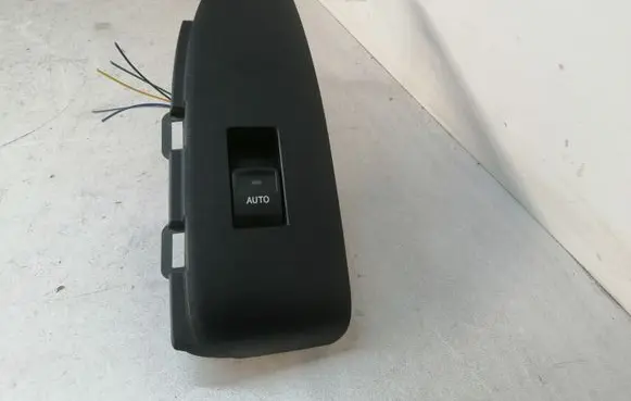 Toyota Prius (XW30) Electric window control switch 7423147110