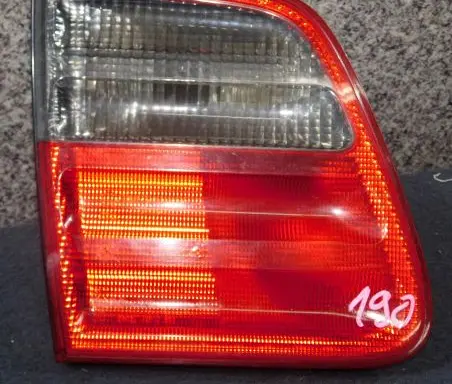 Mercedes-Benz E W210 Tailgate rear/tail lights