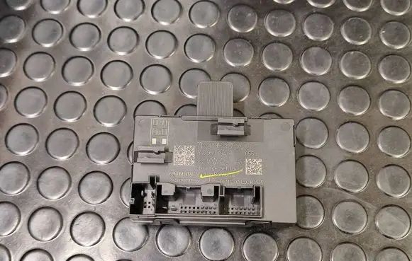 Seat Alhambra (Mk2) Door control unit/module 7N0959794G