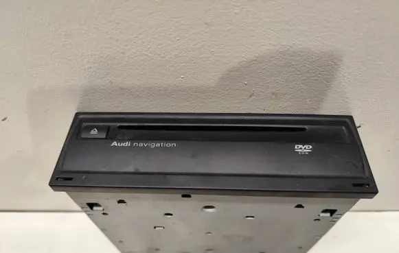 Navigation unit CD/DVD player