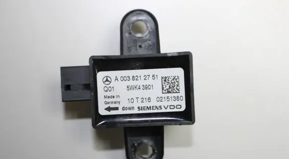 Mercedes-Benz R W251 Airbag deployment crash/impact sensor A0038212751