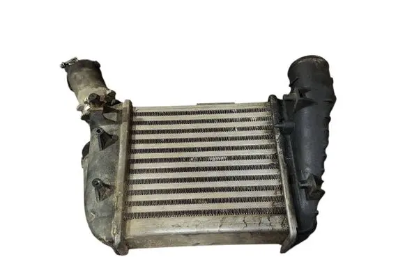 Volkswagen Golf IV Intercooler radiator 8E0145806C