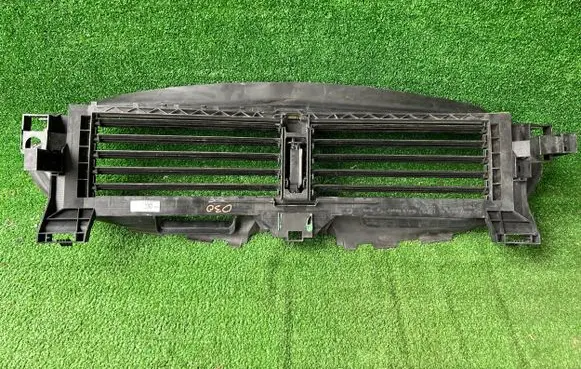 Mercedes-Benz B W247 Intercooler air guide/duct channel