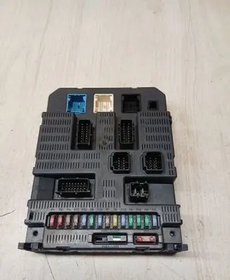 Peugeot 308 Fuse module 9663798180 1144212270108 2644195010208